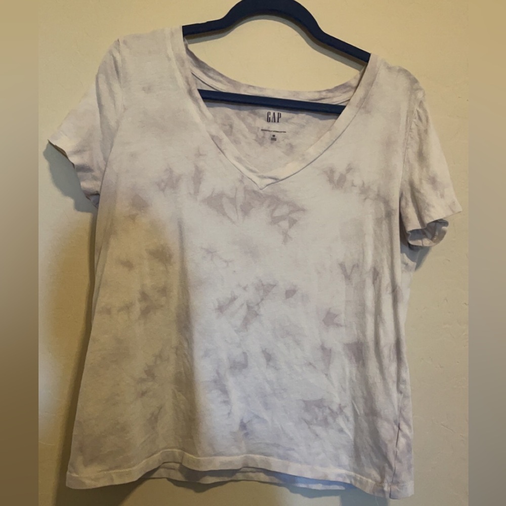 GAP Medium White tshirt with tye dye